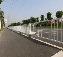 南京道路鋅鋼護欄